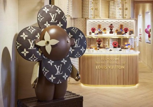 Luxury Fashion, Designer Fashion, Beauty Products, Home Deco, Chocolates