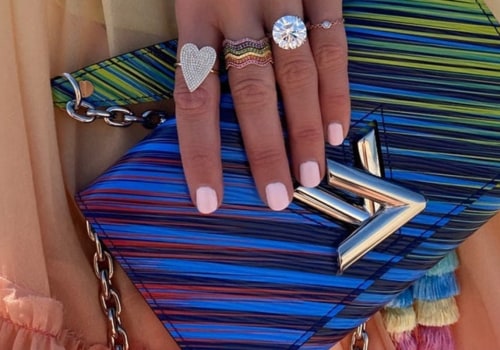 Creating a Stylish Look with Vintage or Second-Hand Luxury Fashion Items